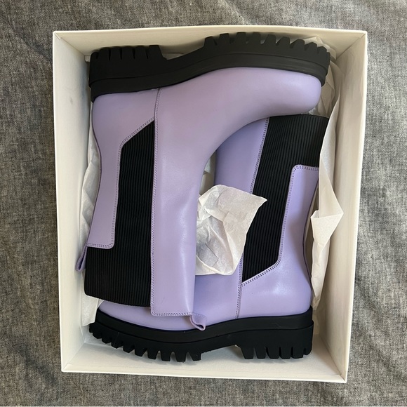 NWT COS purple chunky leather Chelsea boots - Picture 2 of 6